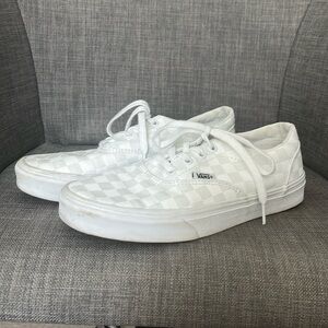 Excellent used condition size 8 women’s Vans